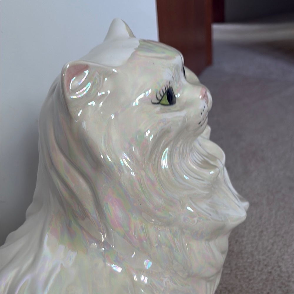Elegant White Ceramic Cat Figurine - Picture 6 of 8